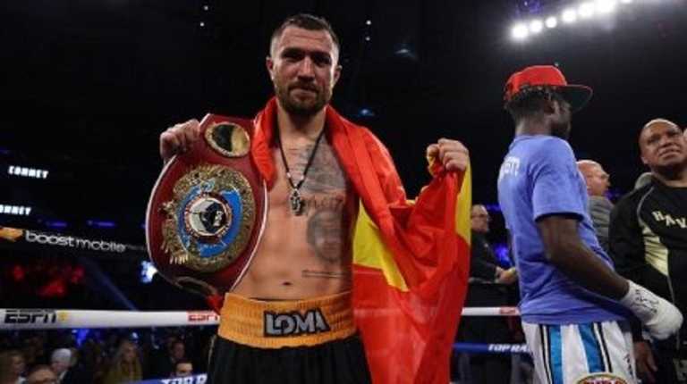 Ломаченко после боя с Комми / Фото с Twitter Ломаченко после боя с Комми / Фото с Twitter