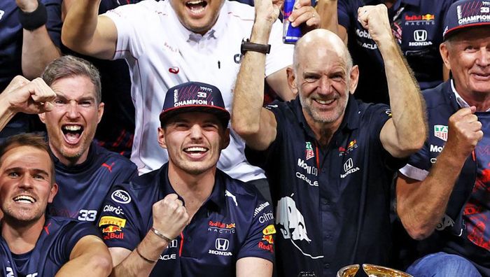 Макс Ферстаппен вирвав титул чемпіона світу Формули-1 у скандальній гонці