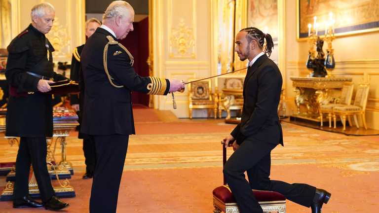 Льюїс Хемілтон став лицарем / фото Alamy_Editorial Льюїс Хемілтон став лицарем / фото Alamy_Editorial