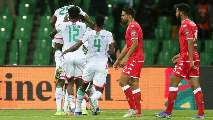 Буркина-Фасо неожиданно пробилась в полуфинал Кубка Африки