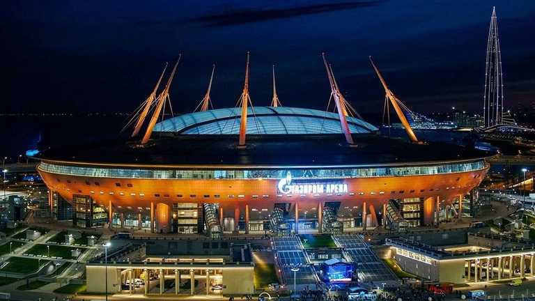 Стадіон в Санкт-Петербурзі / фото spbdnevnik