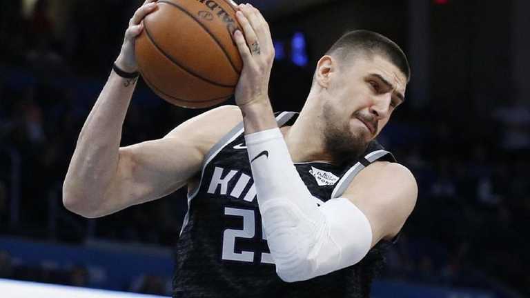 Лень набрав 7 очок за 15 хвилин Лень набрав 7 очок за 15 хвилин