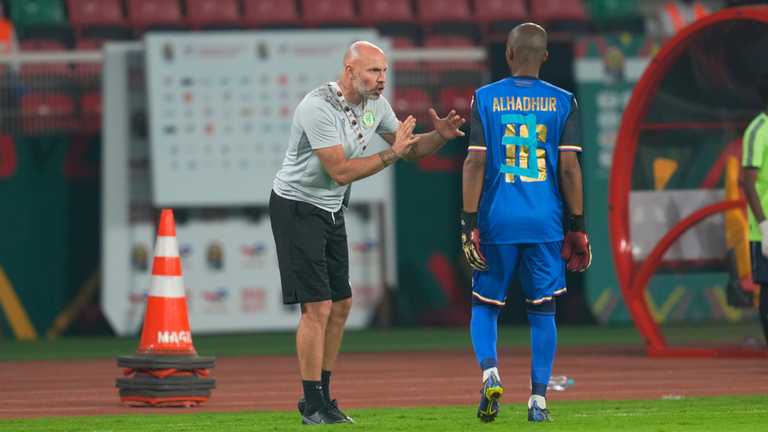 Чакер Альхадур занял место в воротах / фото Getty Images Чакер Альхадур занял место в воротах / фото Getty Images
