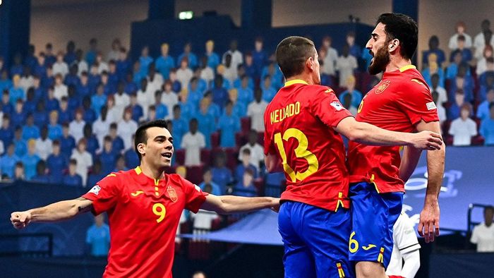 Грузія програла Іспанії – 0:8, але все одно пройшла до чвертьфіналу футзального Євро – відеоогляд погрому