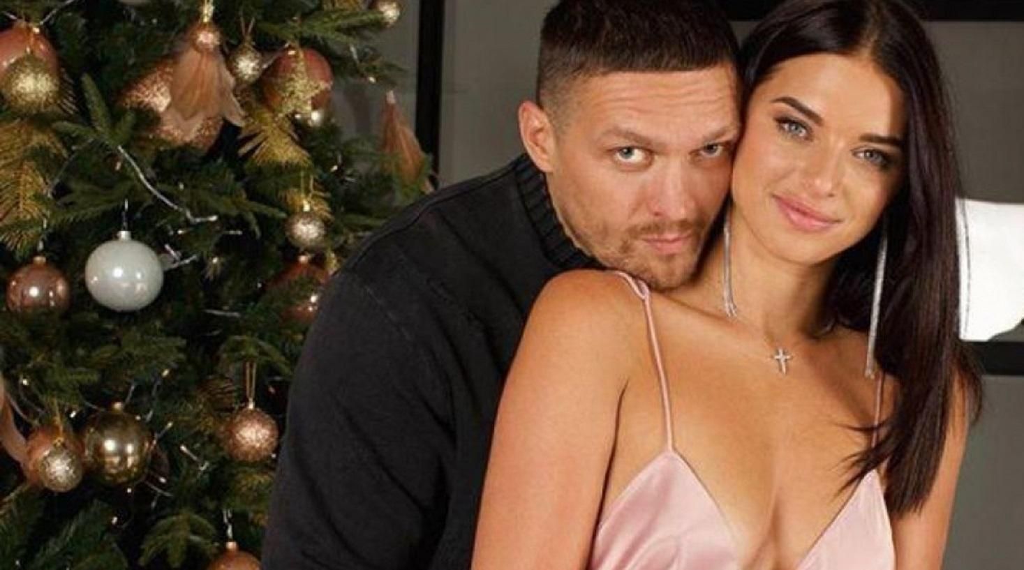 Александр Усик с женой / фото Instagram