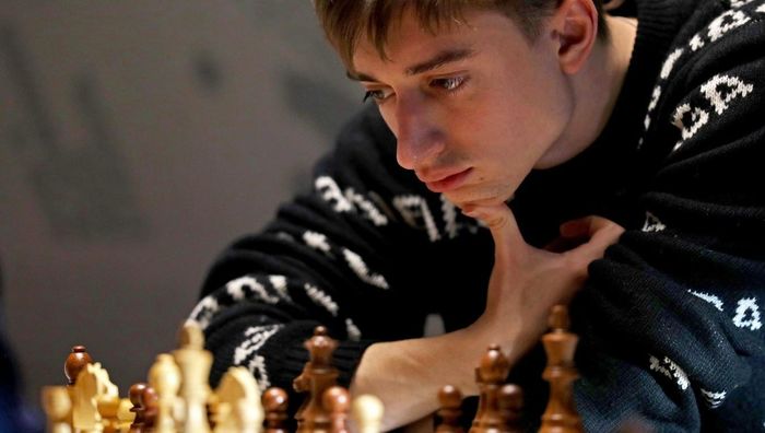 Російський шахіст, який відмовився грати у масці, підхопив ковід
