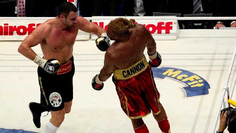 Виталий Кличко – Шеннон Бриггз / Фото Bleacherreport Виталий Кличко – Шеннон Бриггз / Фото Bleacherreport