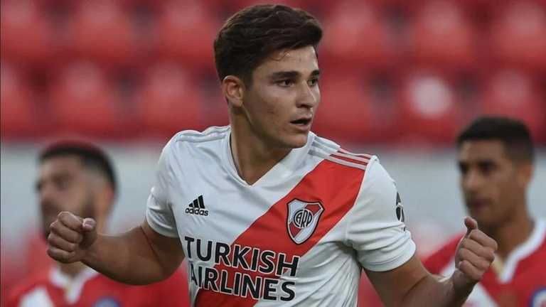 Хулиан Альварес / фото Ривер Плейт Хулиан Альварес / фото Ривер Плейт