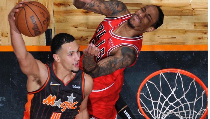 Звезда Чикаго набросился на молодого форварда Орландо, но получил отпор – видео драки в НБА