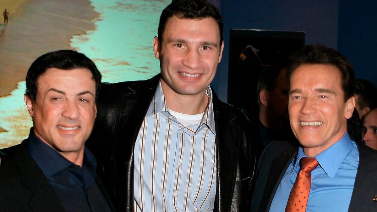 Арнольд Шварценеггер поддержал украинский народ / Фото с Twitter