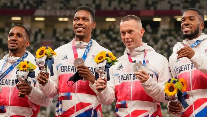 У Великої Британії відібрали срібло естафети з бігу ОІ-2020 – відома причина