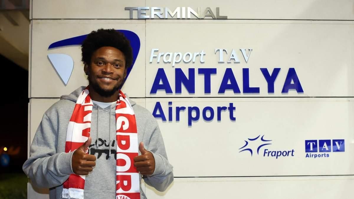 Луис Адриано / Twitter Антальяспора