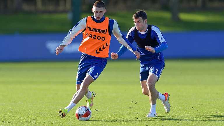 Виталий Миколенко / фото ФК Эвертон Виталий Миколенко / фото ФК Эвертон