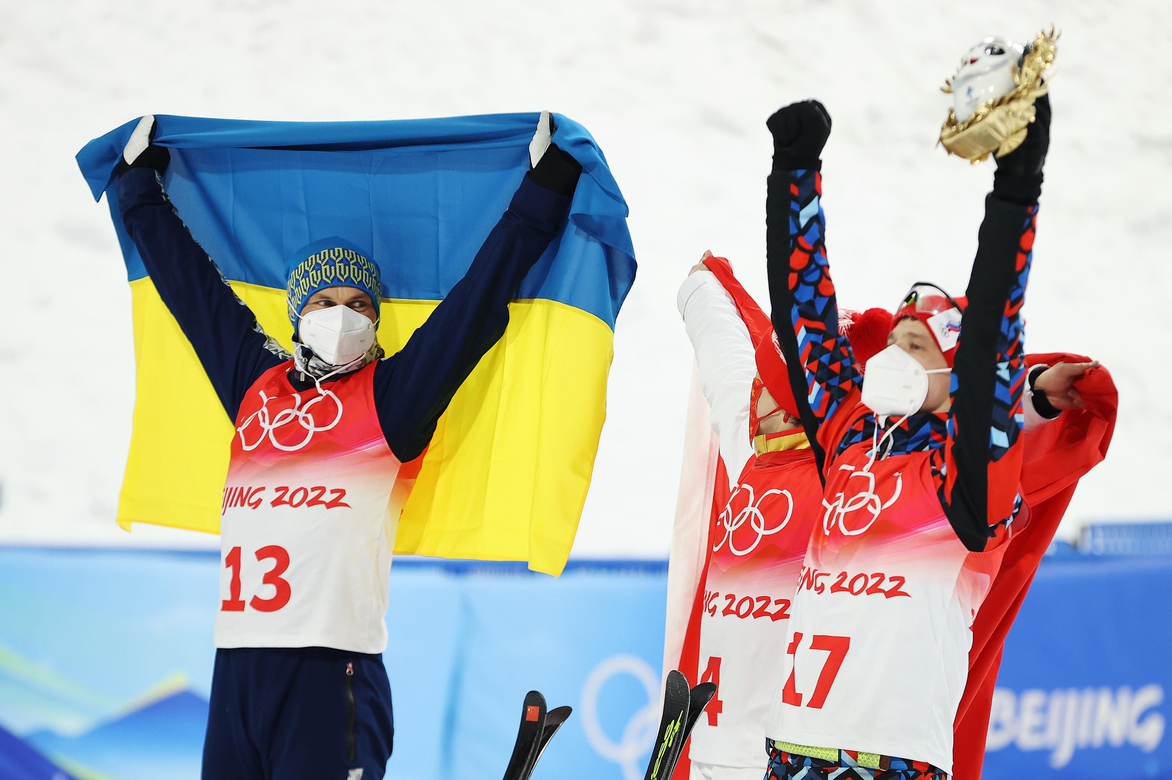 Олександр Абраменко на п'єдесталі / фото Getty Images