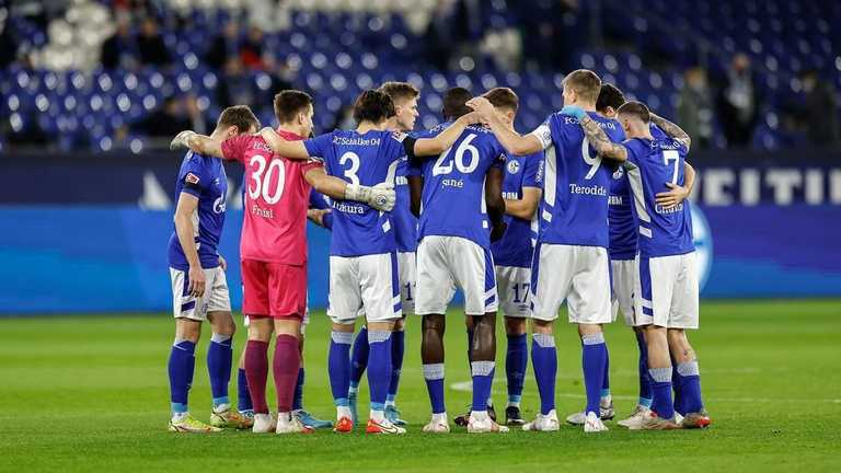 Шальке уберет Газпром по футболкам / фото ФК Шальке Шальке уберет Газпром по футболкам / фото ФК Шальке