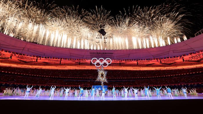 Олимпиада-2022 стала историей: в Пекине состоялась церемония закрытия Игр – яркие фото