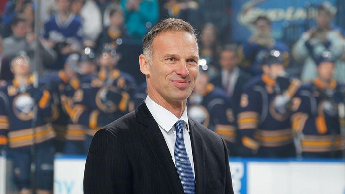 "НХЛ должно немедленно приостановить контракты со всеми россиянами", – Гашек сделал жесткое заявление