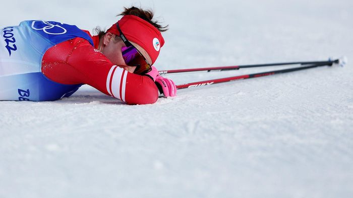 Олимпиада-2022: украинки провалили лыжную гонку с раздельным стартом, россиянка драматически осталась без медали