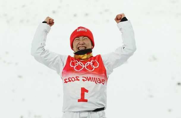 Китайская фристайлистка завоевала свое первое золото на Олимпиаде – ей понадобилось 16 лет