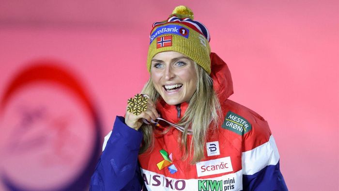 Норвежка завоевала первое золото Олимпиады-2022 – украинка финишировала в крови