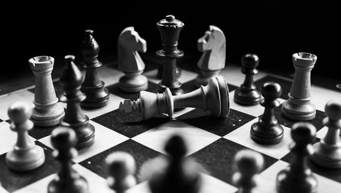 Шах и мат: Международная шахматная федерация наказала Россию и Беларусь за атаку на Украину