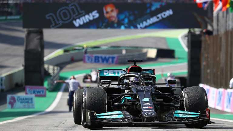 Болид Мерседеса / Фото Mercedes-AMG Petronas F1 Team