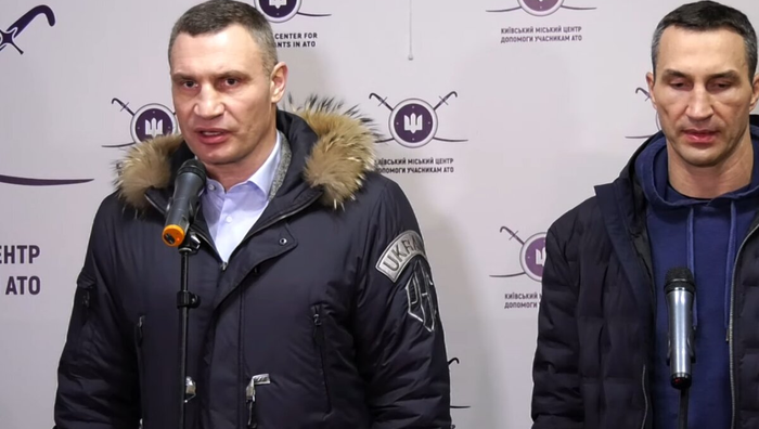 Братья Кличко обратились к украинцам: "Единение и холодный ум! Только так выстоим!"