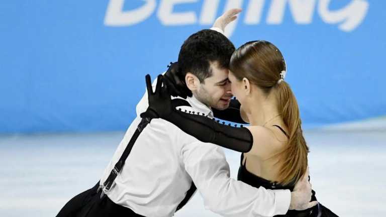 Никитин и Назарова / REUTERS Никитин и Назарова / REUTERS