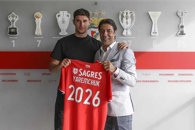 Роман Яремчук и Руй Кошта / фото ФК Бенфика