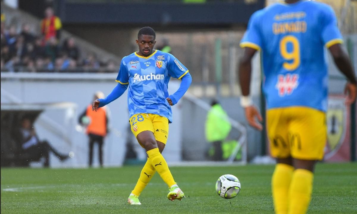 Форма Ленса / фото ФК Ленс