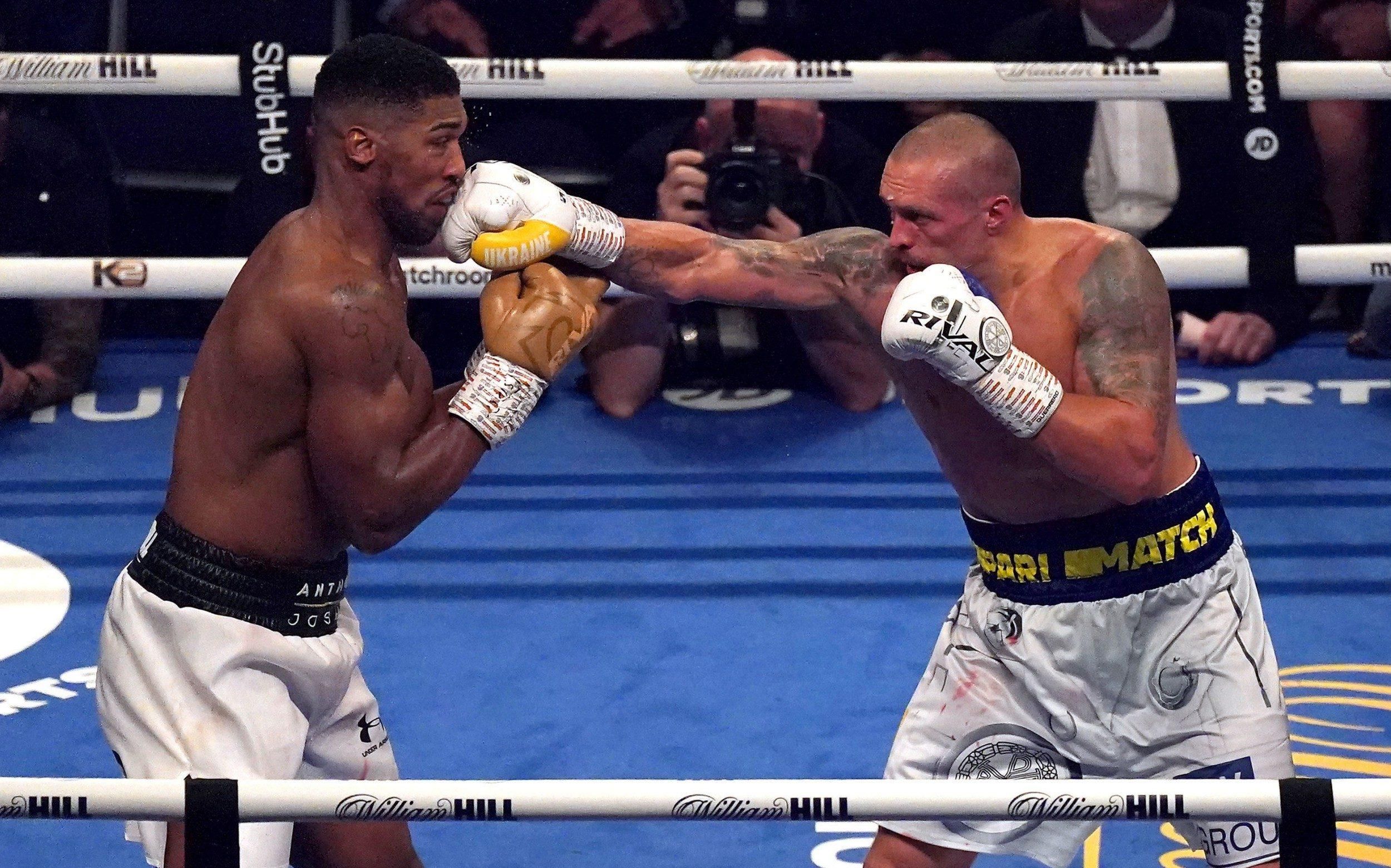 Усик проти Джошуа / фото Fightsports