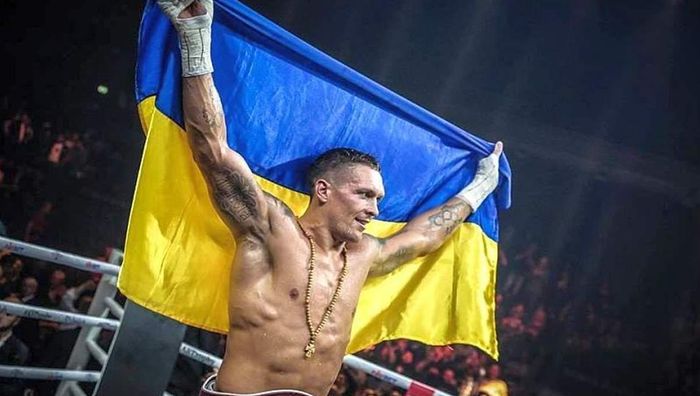 "Украина и моя честь для меня важнее": Усик – о возвращении на ринг