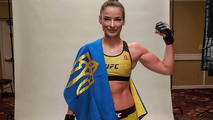 Украинка Мороз сенсационно "задушила" Агапову на UFC 272