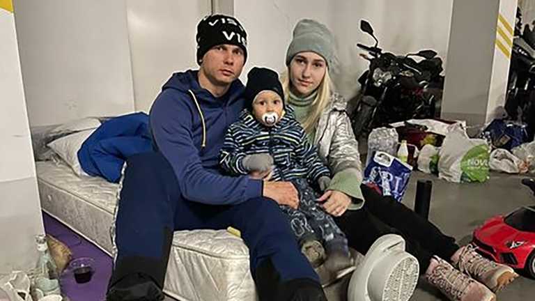 Олександр Абраменко зі сім’єю / фото з соцмереж
