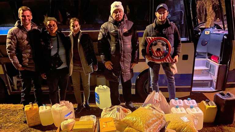 Допомога Кривбасу / фото ФК Кривбас Допомога Кривбасу / фото ФК Кривбас