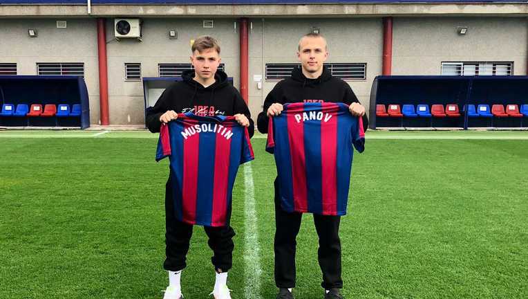 Данило Панов та Олександр Мусолітін / фото ФК Леванте Данило Панов та Олександр Мусолітін / фото ФК Леванте