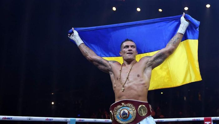 "Усик в огромной опасности": промоутер Ломаченко переживает за украинских чемпионов