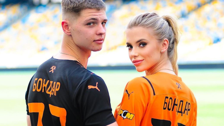 Валерий Бондарь со своей женой / фото из соцсетей Валерий Бондарь со своей женой / фото из соцсетей