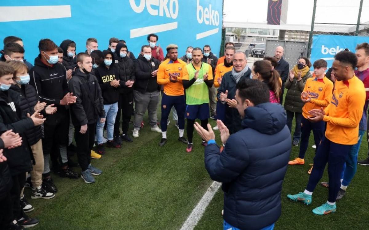 Барселона и украинские дети / фото ФК Барселона