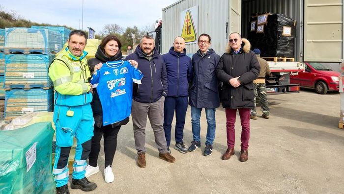 Клуб Серії А привіз українцям гуманітарну допомогу