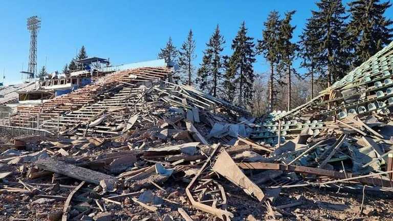 Домашня арена Десни після вторгнення окупантів / фото з відкритих джерел