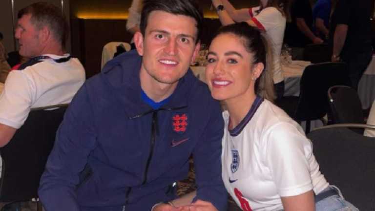 Магуайр с женой / Фото из соцсетей Магуайр с женой / Фото из соцсетей