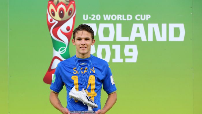 Німецький клуб викупив золоту медаль форварда збірної України на благодійному аукціоні
