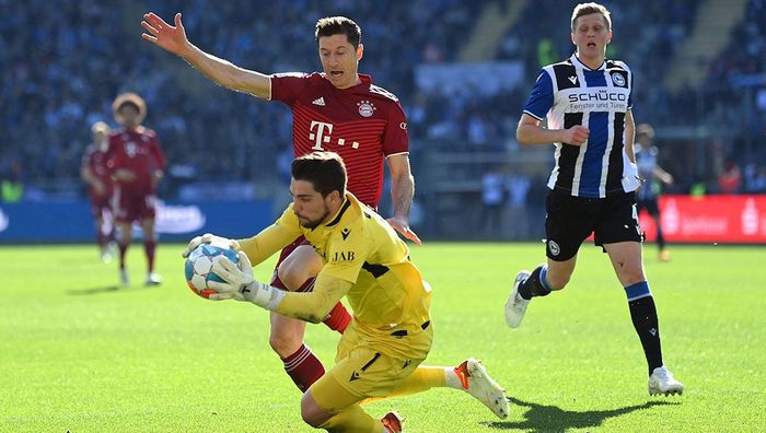 Нефарт Левандовски в видеообзоре матча Арминия – Бавария – 0:3 Нефарт Левандовски в видеообзоре матча Арминия – Бавария – 0:3