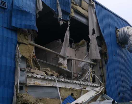 "Салтовский лед" поврежден оккупантами /Skate Ukraine