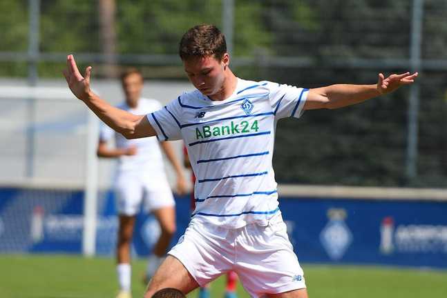 Артур Уваров / фото ФК Динамо Артур Уваров / фото ФК Динамо