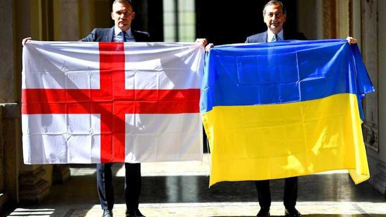 Андрій Шевченко з мером Мілана / фото з відкритих джерел Андрій Шевченко з мером Мілана / фото з відкритих джерел