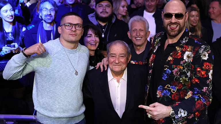 Александр Усик и Тайсон Фьюри / фото mirror.co.uk Александр Усик и Тайсон Фьюри / фото mirror.co.uk