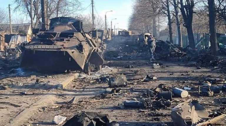 Знищена російська колона в Бучі / Фото BBC