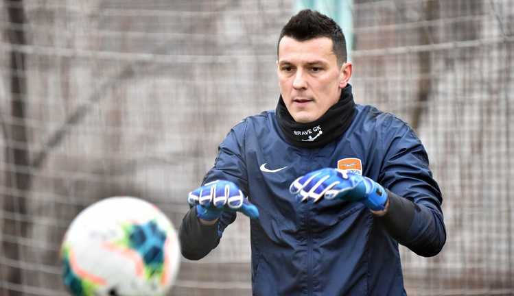 Рустам Худжамов / фото ФК Маріуполь Рустам Худжамов / фото ФК Маріуполь